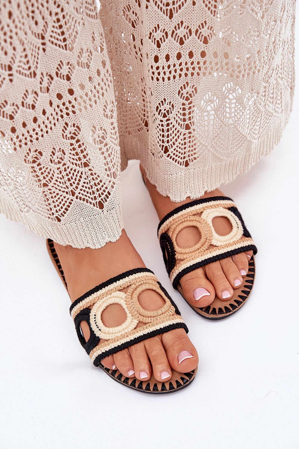 Flip-flops Step in Style til dame fra MS StyleHaven, laget av Bomull, med detaljer i faux-leather; synthetic, farge Svart, størrelse 36, med short ermer, hælhøyde flat, skostørrelse 36; 37; 38; 39; 40; 41, perfekt til casual