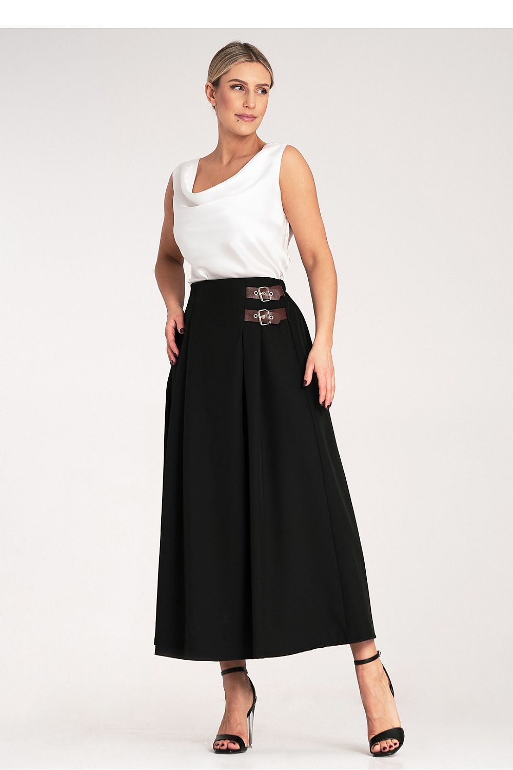 Skjørt Figl til dame fra MS StyleHaven, laget av polyester, farge beige, størrelse S/M, med 3-4; long ermer, perfekt til dress