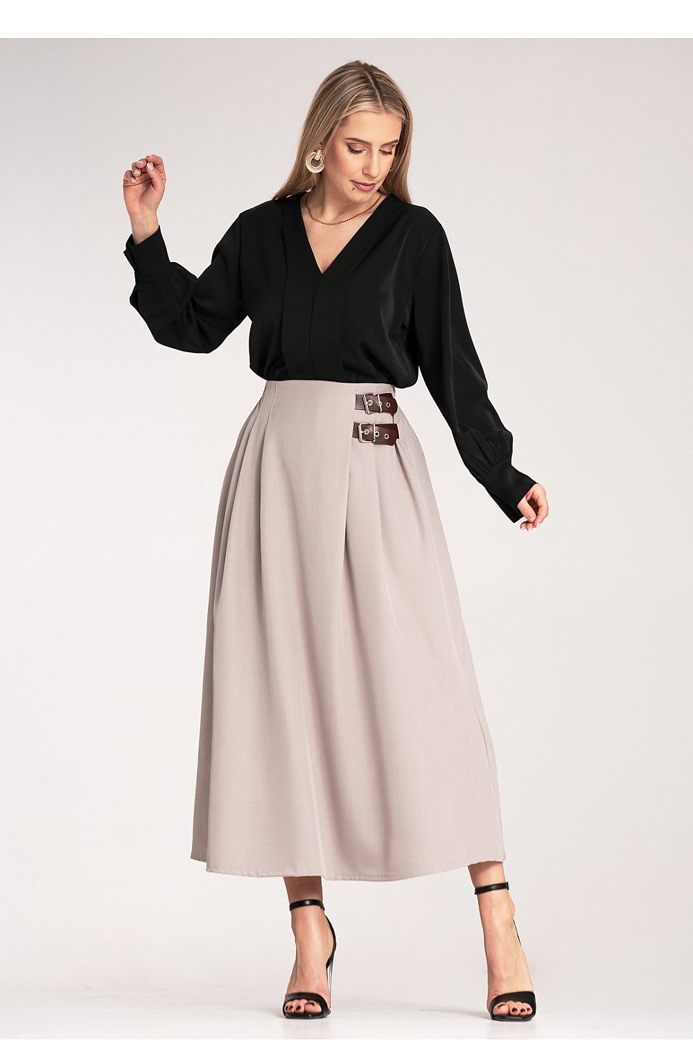 Skjørt Figl til dame fra MS StyleHaven, laget av polyester, farge beige, størrelse S/M, med 3-4; long ermer, perfekt til dress