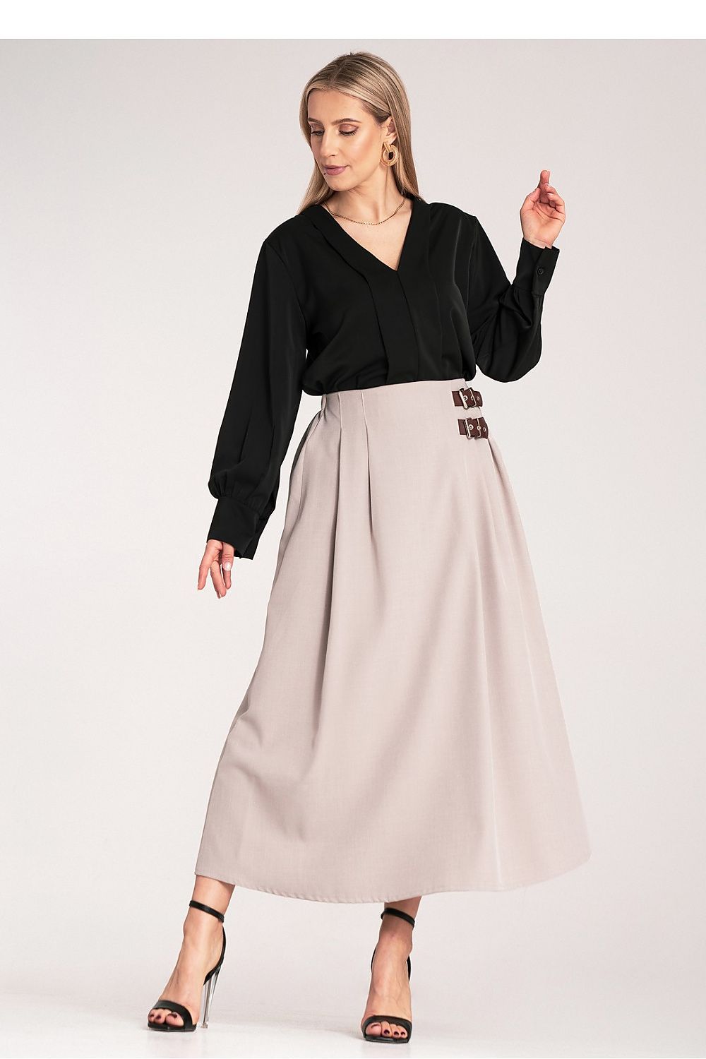 Skjørt Figl til dame fra MS StyleHaven, laget av polyester, farge beige, størrelse S/M, med 3-4; long ermer, perfekt til dress