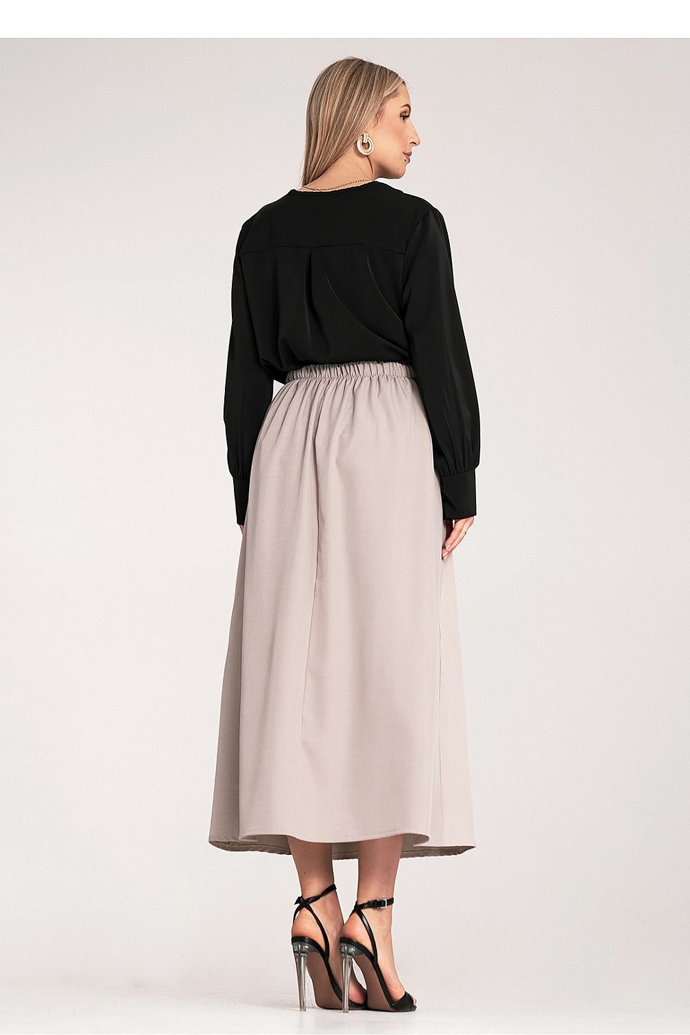 Skjørt Figl til dame fra MS StyleHaven, laget av polyester, farge beige, størrelse S/M, med 3-4; long ermer, perfekt til dress