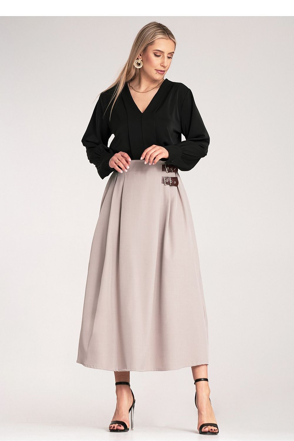 Skjørt Figl til dame fra MS StyleHaven, laget av polyester, farge beige, størrelse S/M, med 3-4; long ermer, perfekt til dress