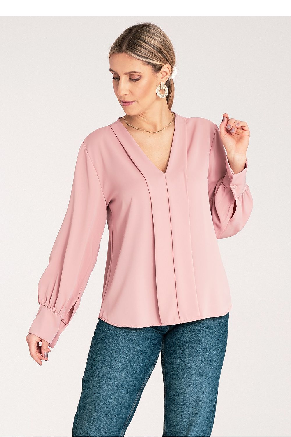 Bluse Figl til dame fra MS StyleHaven, laget av polyester, farge Svart, størrelse S/M, med long ermer, perfekt til dress