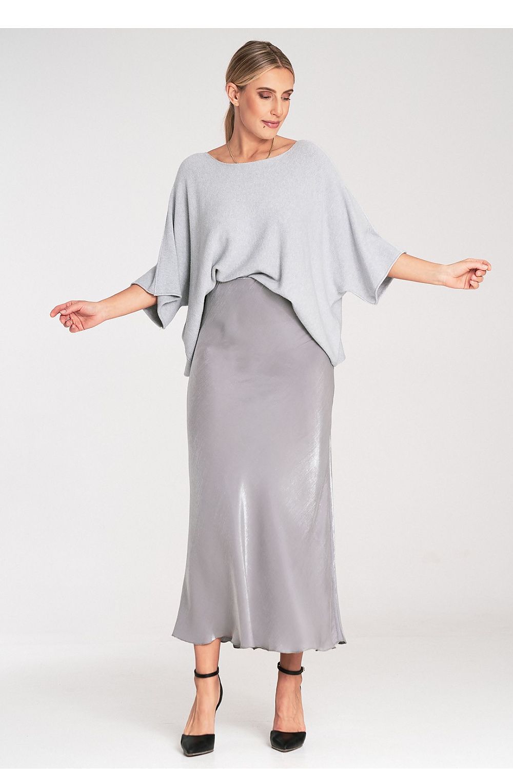 Skjørt Figl til dame fra MS StyleHaven, laget av Viskose; polyester, farge Grå, størrelse S/M, med long ermer, perfekt til dress