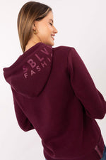 Oppdag vårt utvalg av stilfulle Rød Genser-undernivå til dame i ulike størrelser og kvalitetsmaterialer – perfekte til jobb, fritid og alle dager. Rask levering og gode priser hos MS Stylehaven. se mer!