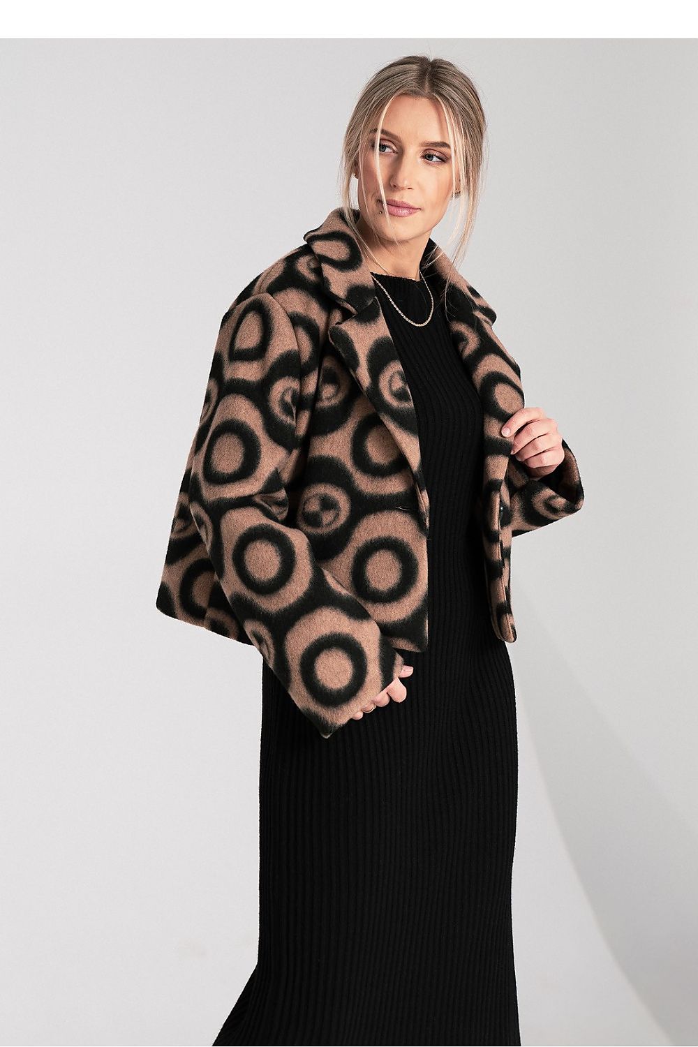 Oppdag vårt utvalg av stilfulle  Jakke - Figl til dame i ulike størrelser og kvalitetsmaterialer – perfekte til jobb; fritid og alle dager. Rask levering og gode priser hos MS Stylehaven. se mer!