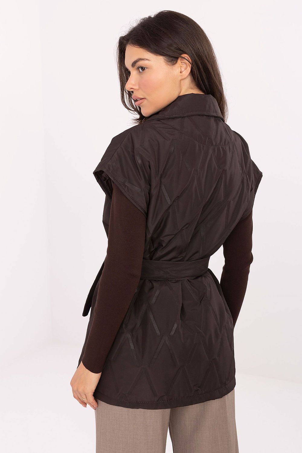 Oppdag vårt utvalg av stilfulle Brun 2 Gilet Rue Paris til dame i ulike størrelser og kvalitetsmaterialer – perfekte til jobb; fritid og alle dager. Rask levering og gode priser hos MS Stylehaven. se mer!