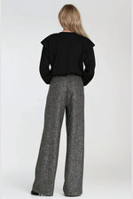 Oppdag vårt utvalg av stilfulle Svart Genser Nife til dame i ulike størrelser og kvalitetsmaterialer – perfekte til jobb; fritid og alle dager. Rask levering og gode priser hos MS Stylehaven. se mer!