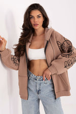 Oppdag vårt utvalg av stilfulle Grønn Genser - Relevans til dame i ulike størrelser og kvalitetsmaterialer – perfekte til jobb; fritid og alle dager. Rask levering og gode priser hos MS Stylehaven. se mer!