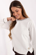 Oppdag vårt utvalg av stilfulle Brun Genser - Relevans til dame i ulike størrelser og kvalitetsmaterialer – perfekte til jobb; fritid og alle dager. Rask levering og gode priser hos MS Stylehaven. se mer!