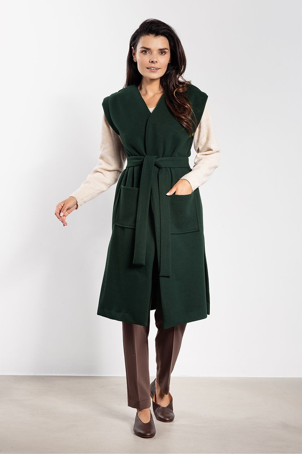 Oppdag vårt utvalg av stilfulle Brun Vest Awama til dame i ulike størrelser og kvalitetsmaterialer – perfekte til jobb, fritid og alle dager. Rask levering og gode priser hos MS Stylehaven. se mer!