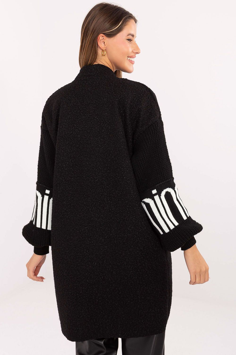 Oppdag vårt utvalg av stilfulle Grå Cardigan FP til dame i ulike størrelser og kvalitetsmaterialer – perfekte til jobb; fritid og alle dager. Rask levering og gode priser hos MS Stylehaven. se mer!