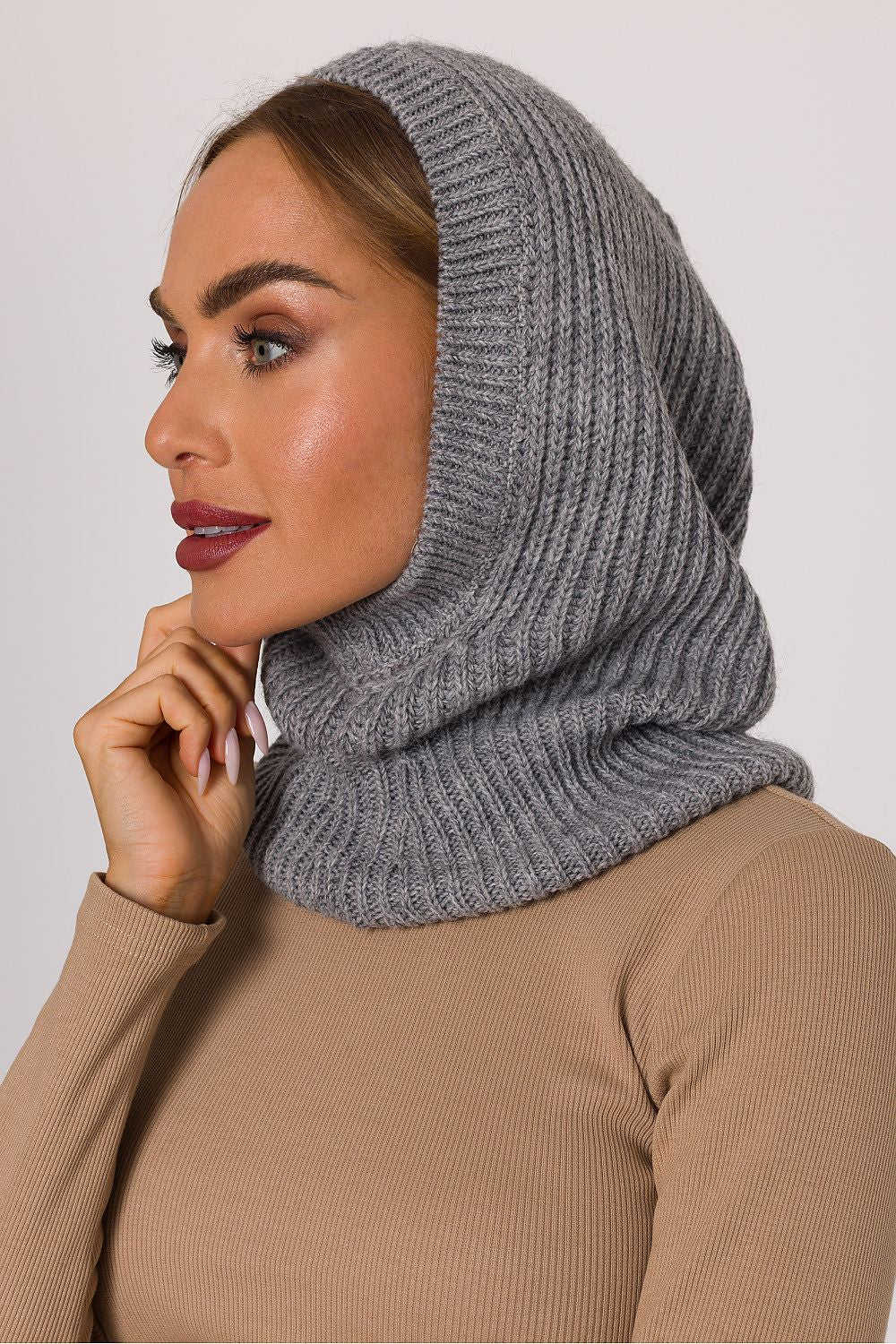 Oppdag vårt utvalg av stilfulle Beige Balaclava Moe til dame i ulike størrelser og kvalitetsmaterialer – perfekte til jobb; fritid og alle dager. Rask levering og gode priser hos MS Stylehaven. se mer!