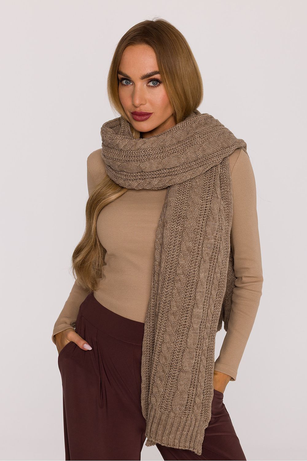 Oppdag vårt utvalg av stilfulle  Sjal Moe til dame i ulike størrelser og kvalitetsmaterialer – perfekte til jobb; fritid og alle dager. Rask levering og gode priser hos MS Stylehaven. se mer!