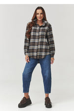 Oppdag vårt utvalg av stilfulle  Langermet skjorte Makadamia til dame i ulike størrelser og kvalitetsmaterialer – perfekte til jobb, fritid og alle dager. Rask levering og gode priser hos MS Stylehaven. se mer!