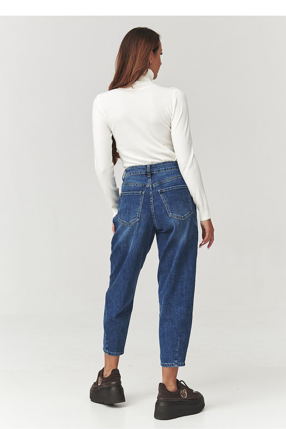 Oppdag vårt utvalg av stilfulle Svart Makadamia-høyhalskrage til dame i ulike størrelser og kvalitetsmaterialer – perfekte til jobb; fritid og alle dager. Rask levering og gode priser hos MS Stylehaven. se mer!