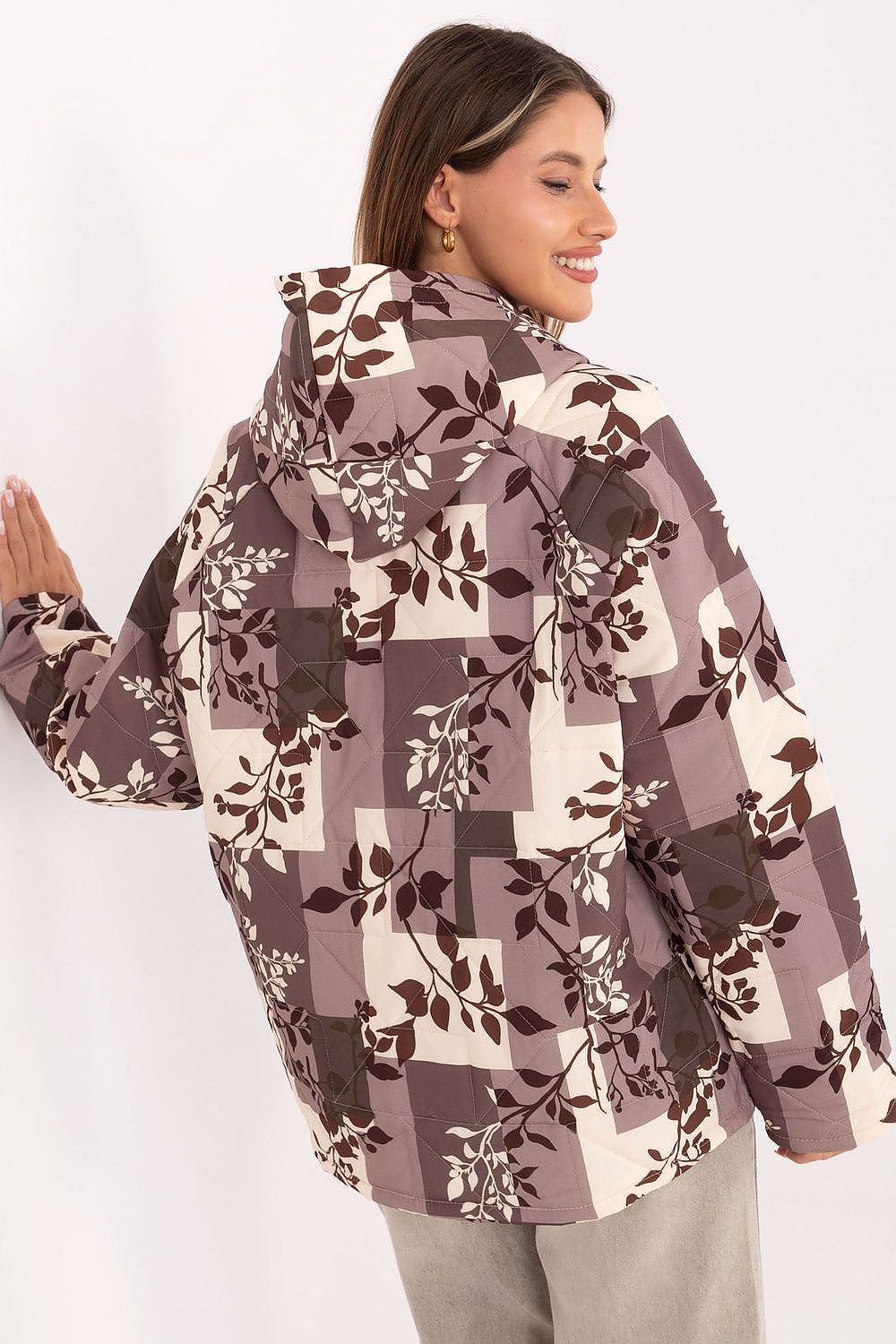 Oppdag vårt utvalg av stilfulle  Jakke Italia Moda til dame i ulike størrelser og kvalitetsmaterialer – perfekte til jobb, fritid og alle dager. Rask levering og gode priser hos MS Stylehaven. se mer!