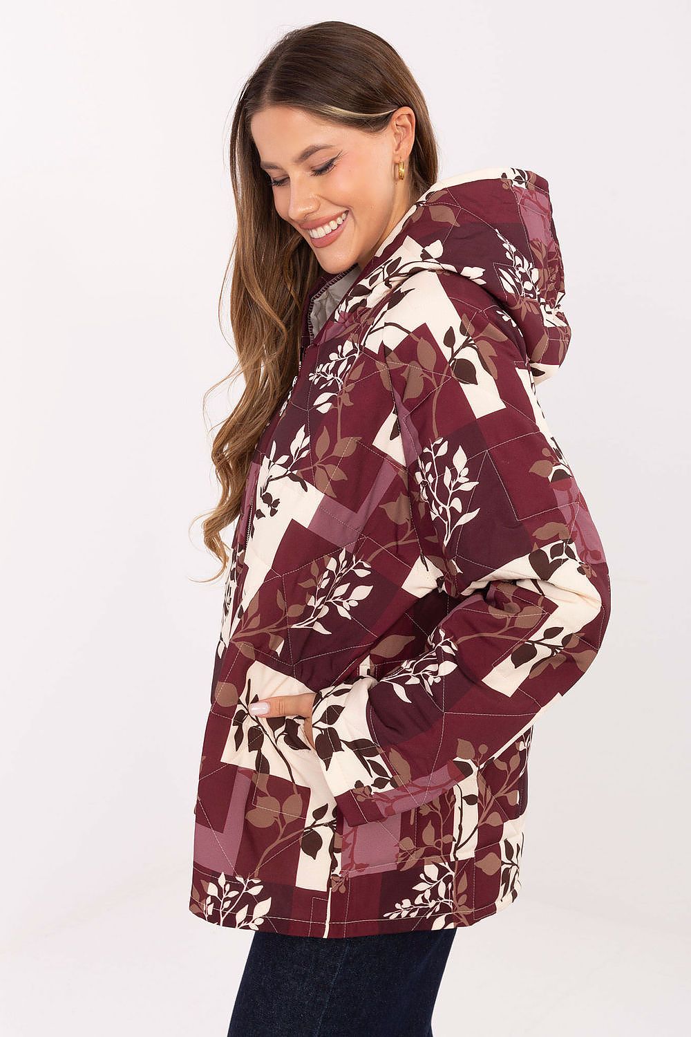 Oppdag vårt utvalg av stilfulle  Jakke Italia Moda til dame i ulike størrelser og kvalitetsmaterialer – perfekte til jobb, fritid og alle dager. Rask levering og gode priser hos MS Stylehaven. se mer!