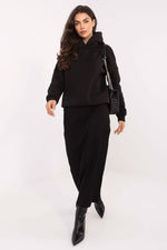 Oppdag vårt utvalg av stilfulle Svart Genser - Relevance til dame i ulike størrelser og kvalitetsmaterialer – perfekte til jobb, fritid og alle dager. Rask levering og gode priser hos MS Stylehaven. se mer!