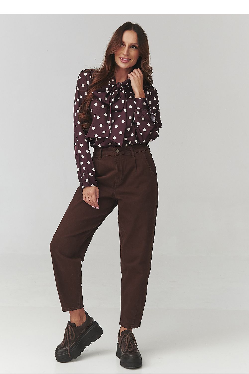  Long sleeve shirt model 220781 Makadamia 