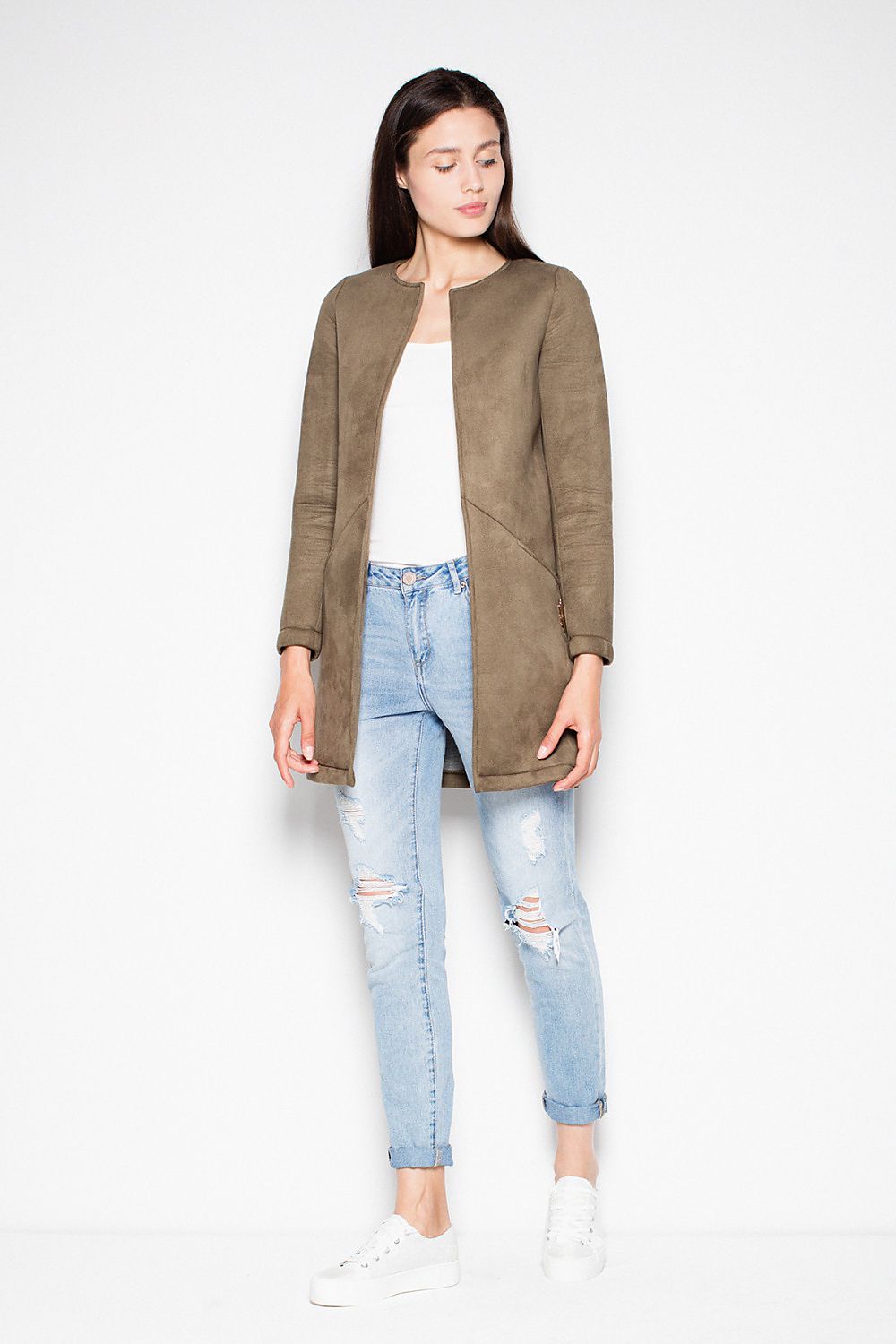 Oppdag vårt utvalg av stilfulle Grønn Frakk Venaton til dame i ulike størrelser og kvalitetsmaterialer – perfekte til jobb, fritid og alle dager. Rask levering og gode priser hos MS Stylehaven. se mer!