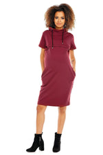 Praktisk komfort gravidkjole fra PeeKaBoo til dame fra MS StyleHaven, laget av Bomull; Elastan, farge Rød, størrelse M, med 3-4; short ermer, perfekt til casual; dress