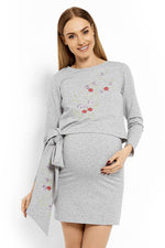 Sykepleie kjole fra PeeKaBoo til dame fra MS StyleHaven, laget av Bomull; Elastan, farge Grå, størrelse S/M, med 3-4; long ermer, knee-1; mini; short lengde, kjolestil sweater; other; tank; babydoll; blouson; empire-waist, perfekt til casual; dress