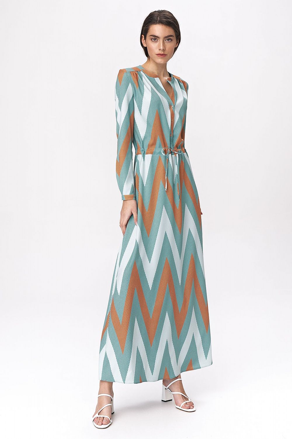 Dagskjole Nife til dame fra MS StyleHaven, laget av polyester, farge Flerfarget, størrelse 34, med long; 3-4 ermer, maxi lengde, kjolestil sheath; a-line