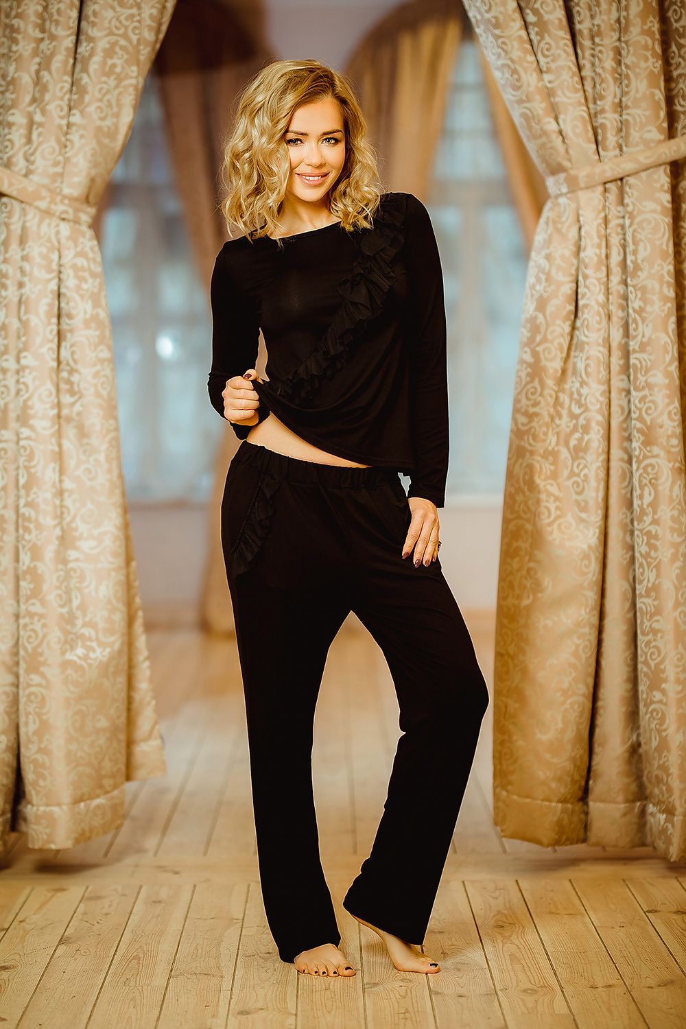 Pangkor Trendy Pyjamas Set av Kalimo til dame fra MS StyleHaven, laget av Viskose; Elastan, farge Marineblå, størrelse L, med long; 3-4 ermer, perfekt til casual; dress