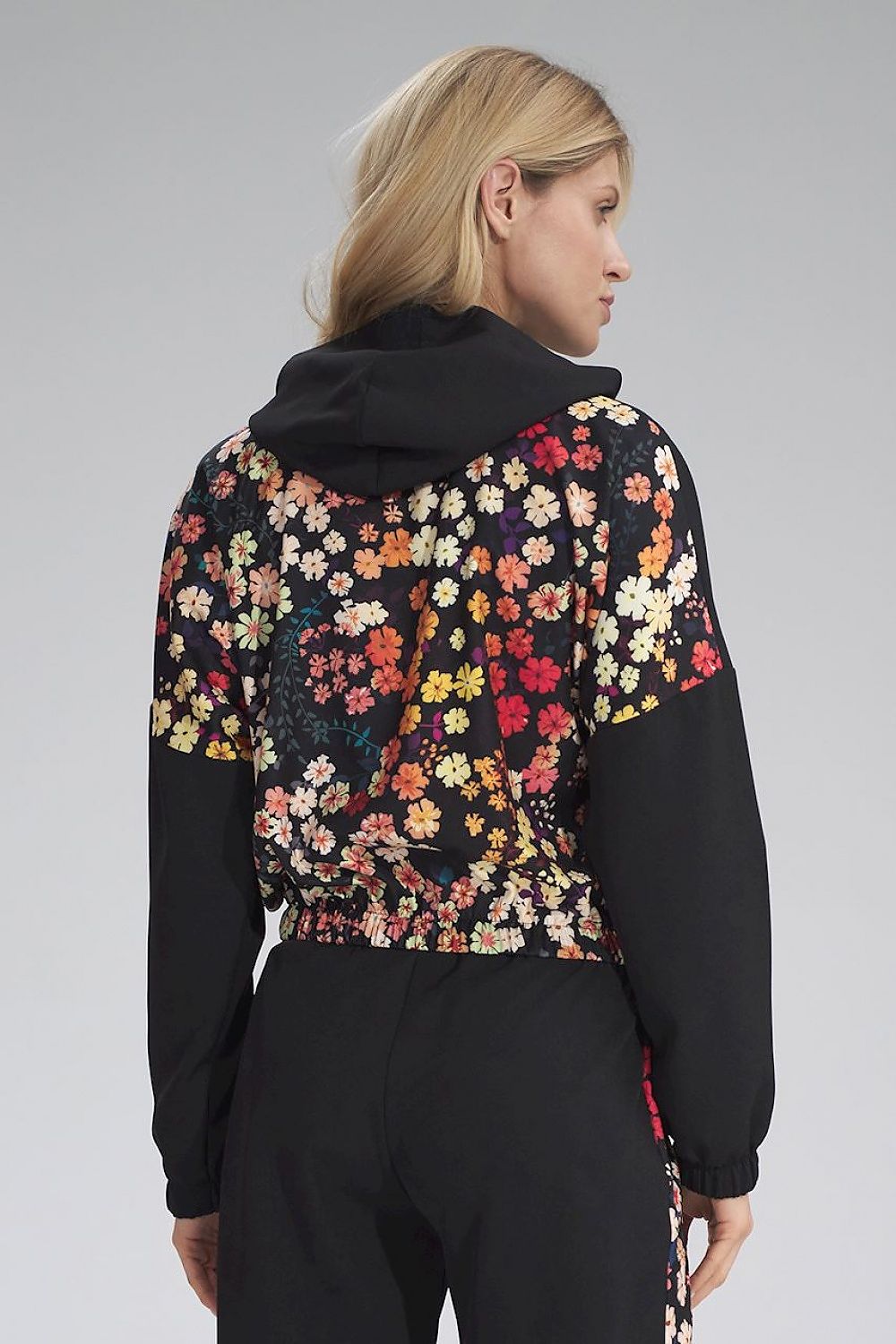 Oppdag vårt utvalg av stilfulle Flerfarget 5 Genser Figl til dame i ulike størrelser og kvalitetsmaterialer – perfekte til jobb, fritid og alle dager. Rask levering og gode priser hos MS Stylehaven. se mer!