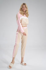 Oppdag vårt utvalg av stilfulle Beige Treningsbukser - Figl til dame i ulike størrelser og kvalitetsmaterialer – perfekte til jobb; fritid og alle dager. Rask levering og gode priser hos MS Stylehaven. se mer!