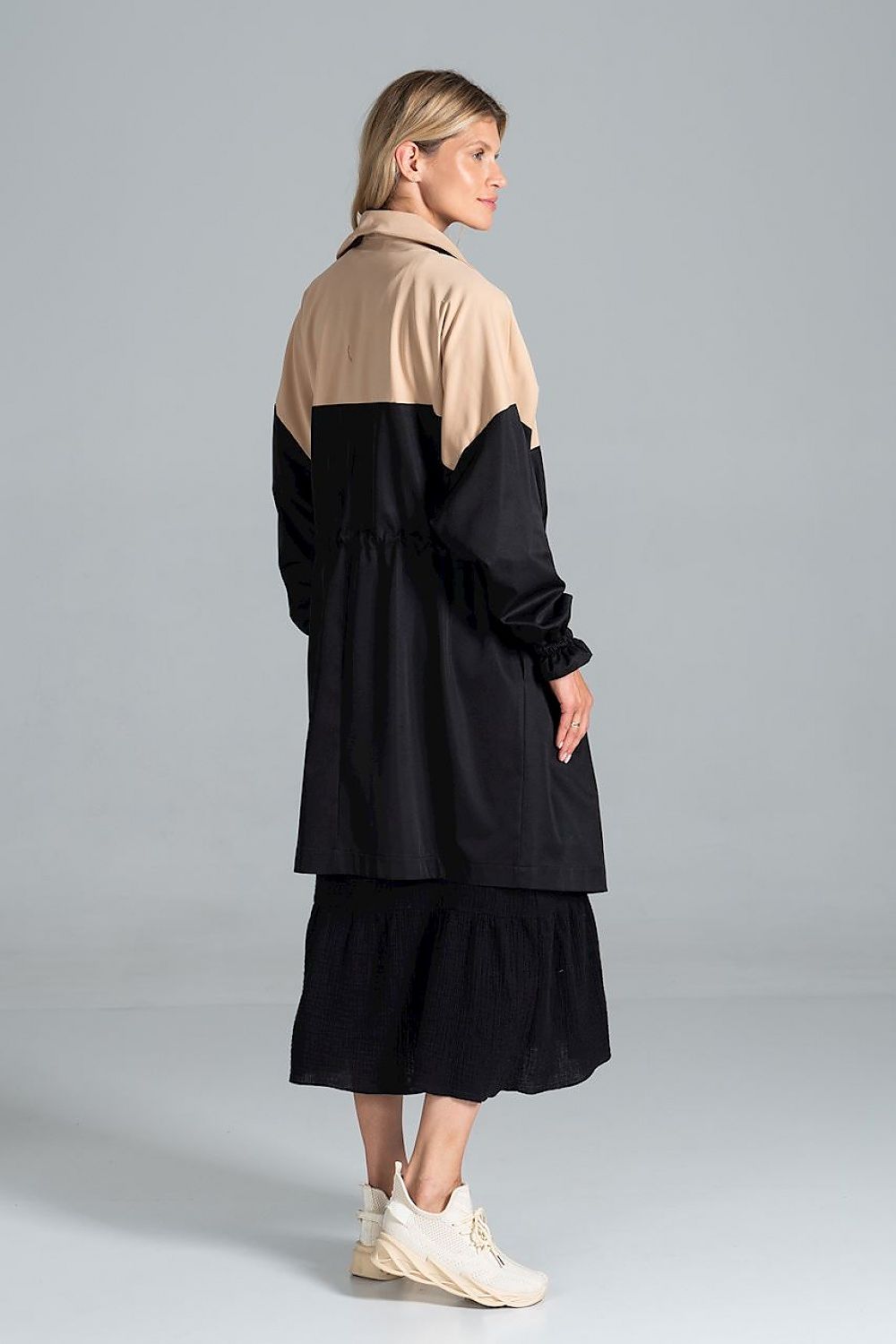 Oppdag vårt utvalg av stilfulle Beige Frakk Figl til dame i ulike størrelser og kvalitetsmaterialer – perfekte til jobb, fritid og alle dager. Rask levering og gode priser hos MS Stylehaven. se mer!