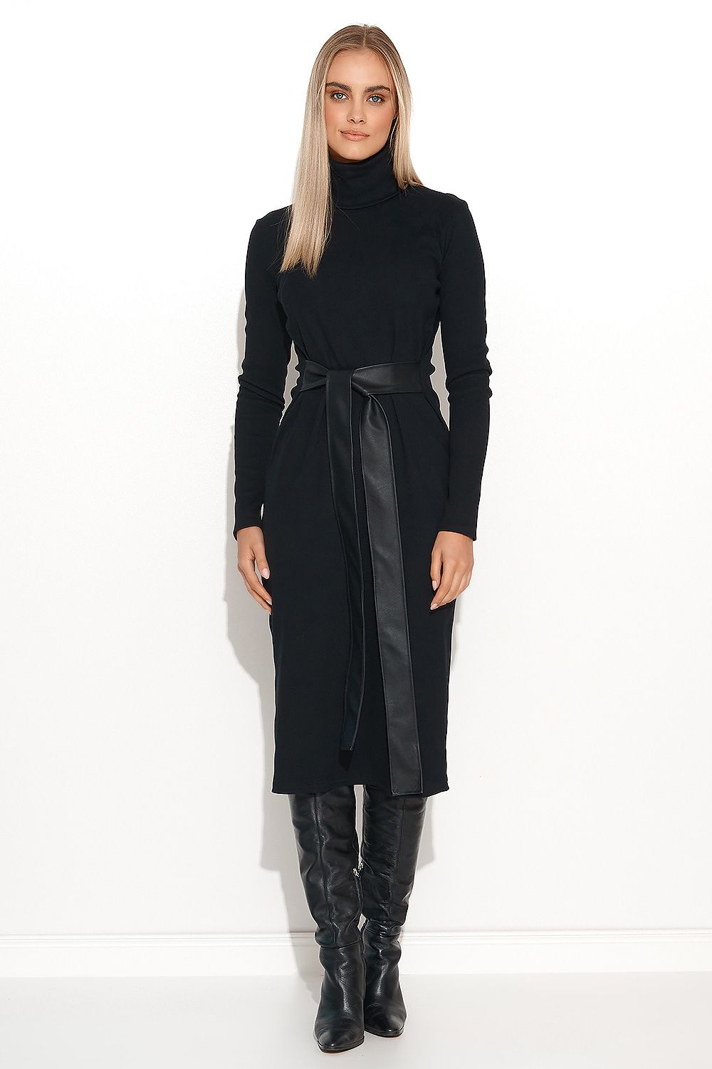 Oppdag vårt utvalg av stilfulle Svart Dagkjole Makadamia til dame i ulike størrelser og kvalitetsmaterialer - perfekte til jobb, fritid og alle dager. Rask levering og gode priser hos MS Stylehaven. se mer!