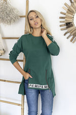 Oppdag vårt utvalg av stilfulle Grønn Genser Hajdan til dame i ulike størrelser og kvalitetsmaterialer – perfekte til jobb; fritid og alle dager. Rask levering og gode priser hos MS Stylehaven. se mer!