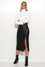 Oppdag vårt utvalg av stilfulle  Makadamia-høyhalskrage til dame i ulike størrelser og kvalitetsmaterialer – perfekte til jobb; fritid og alle dager. Rask levering og gode priser hos MS Stylehaven. se mer!