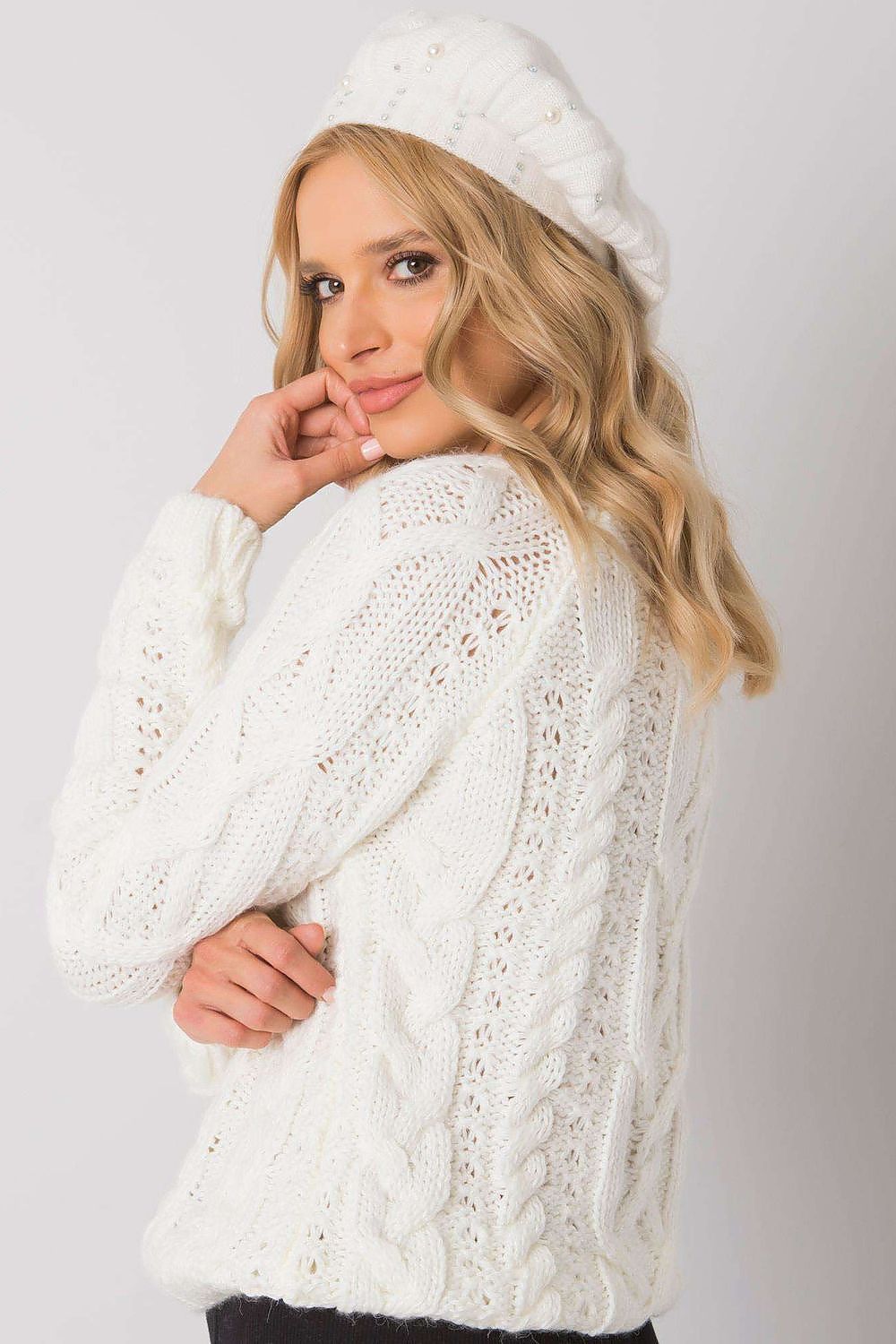 Oppdag vårt utvalg av stilfulle Svart Cap- AT til dame i ulike størrelser og kvalitetsmaterialer – perfekte til jobb; fritid og alle dager. Rask levering og gode priser hos MS Stylehaven. se mer!