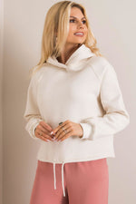 Oppdag vårt utvalg av stilfulle Beige Genser BFG til dame i ulike størrelser og kvalitetsmaterialer – perfekte til jobb; fritid og alle dager. Rask levering og gode priser hos MS Stylehaven. se mer!