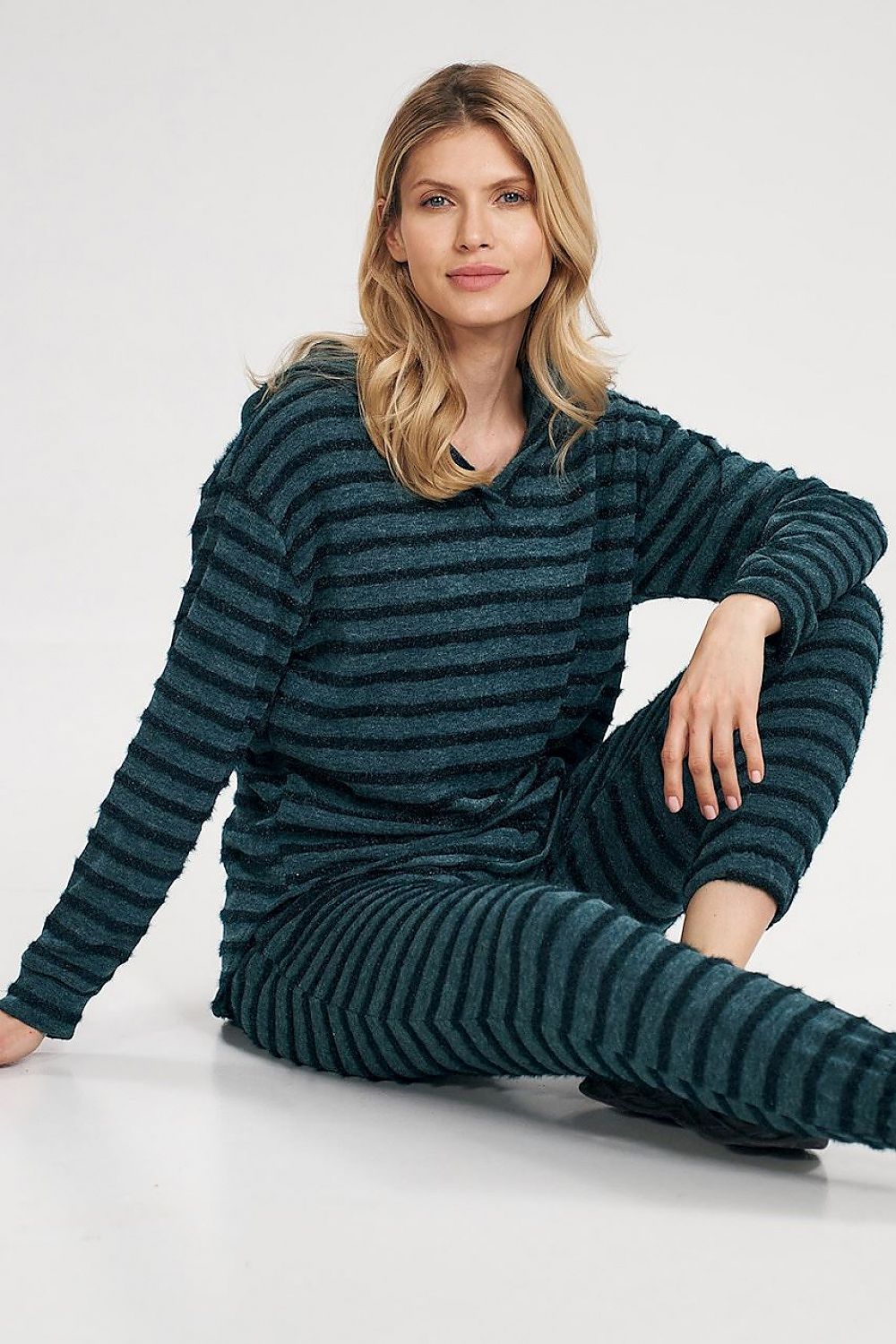 Oppdag vårt utvalg av stilfulle Grønn Genser Figl til dame i ulike størrelser og kvalitetsmaterialer – perfekte til jobb, fritid og alle dager. Rask levering og gode priser hos MS Stylehaven. se mer!