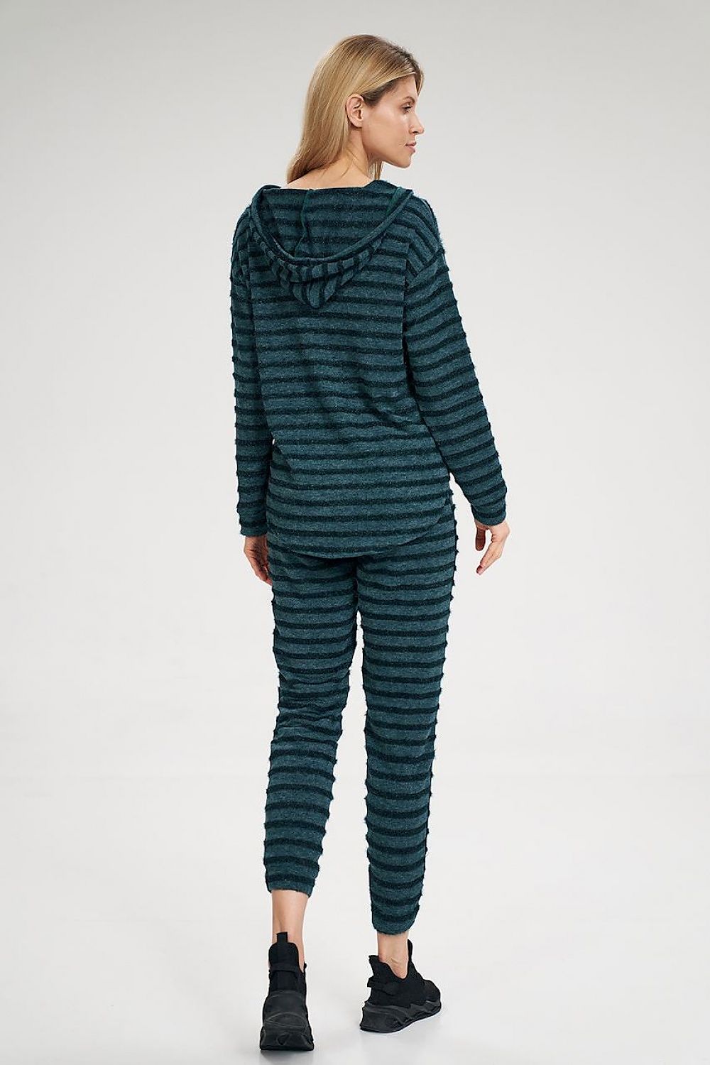 Oppdag vårt utvalg av stilfulle Grønn Treningsbukser Figl til dame i ulike størrelser og kvalitetsmaterialer – perfekte til jobb, fritid og alle dager. Rask levering og gode priser hos MS Stylehaven. se mer!