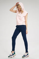 Oppdag vårt utvalg av stilfulle Fiolett Treningsbukser Figl til dame i ulike størrelser og kvalitetsmaterialer – perfekte til jobb, fritid og alle dager. Rask levering og gode priser hos MS Stylehaven. se mer!