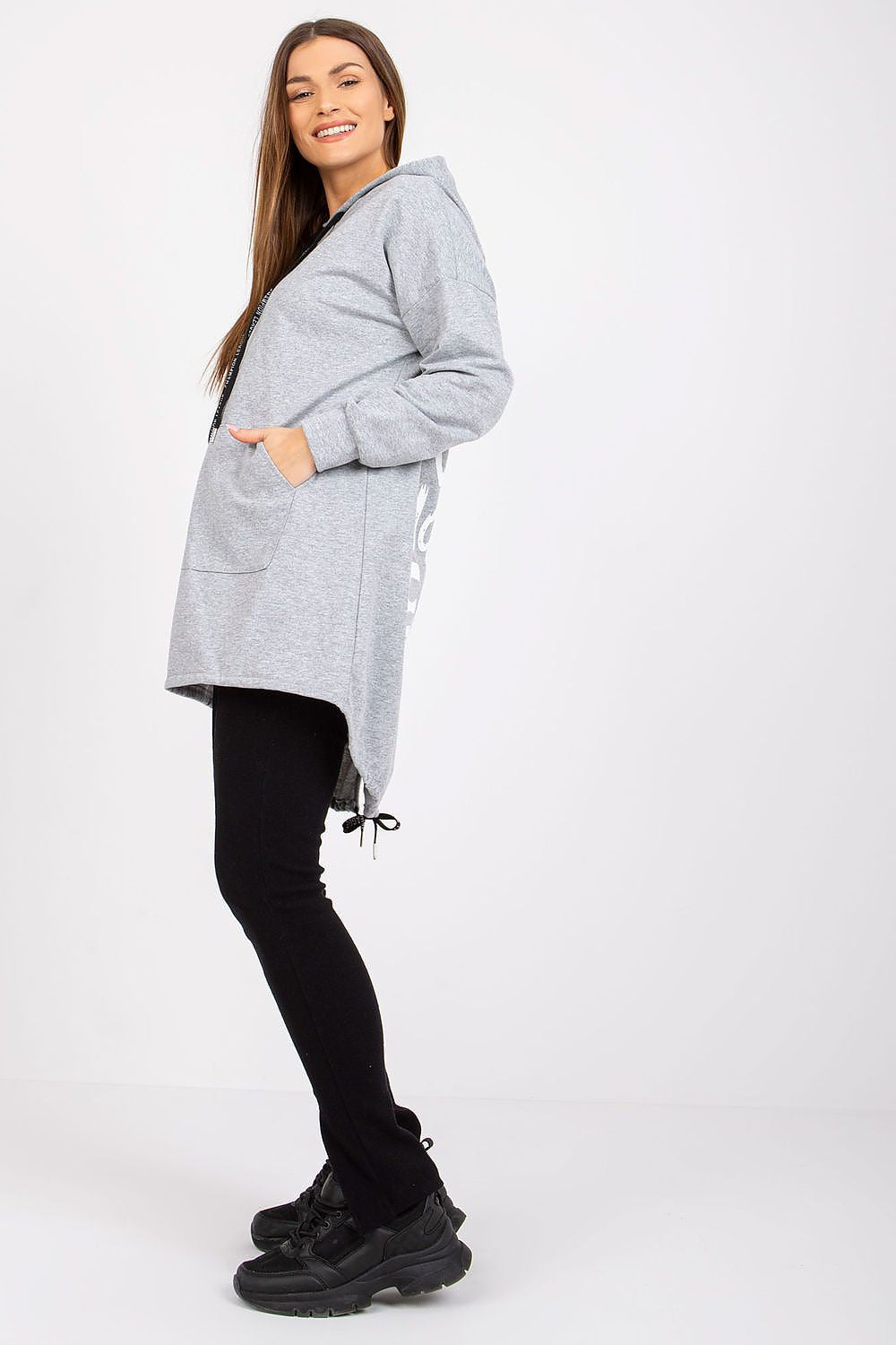 Oppdag vårt utvalg av stilfulle  Genser Italia Moda til dame i ulike størrelser og kvalitetsmaterialer – perfekte til jobb, fritid og alle dager. Rask levering og gode priser hos MS Stylehaven. se mer!