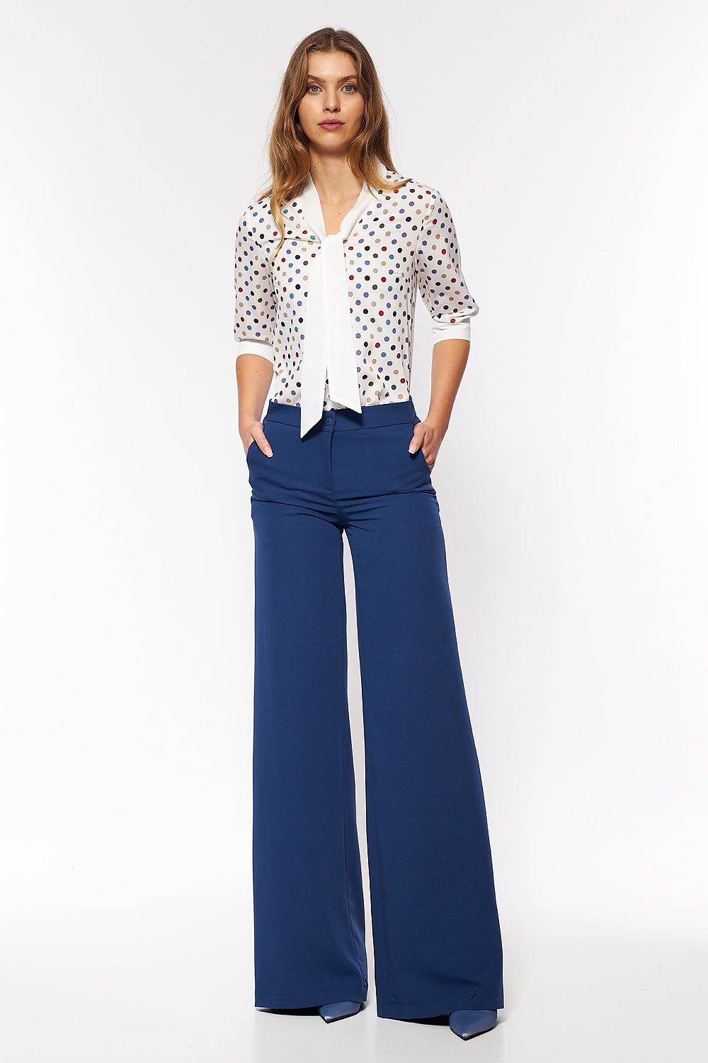 Kortermet skjorte Nife til dame fra MS StyleHaven, laget av polyester, farge beige, størrelse 38, med sleeveless ermer, perfekt til casual; dress