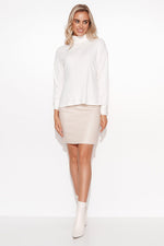 Oppdag vårt utvalg av stilfulle Beige Makadamia-høyhalskrage til dame i ulike størrelser og kvalitetsmaterialer – perfekte til jobb; fritid og alle dager. Rask levering og gode priser hos MS Stylehaven. se mer!