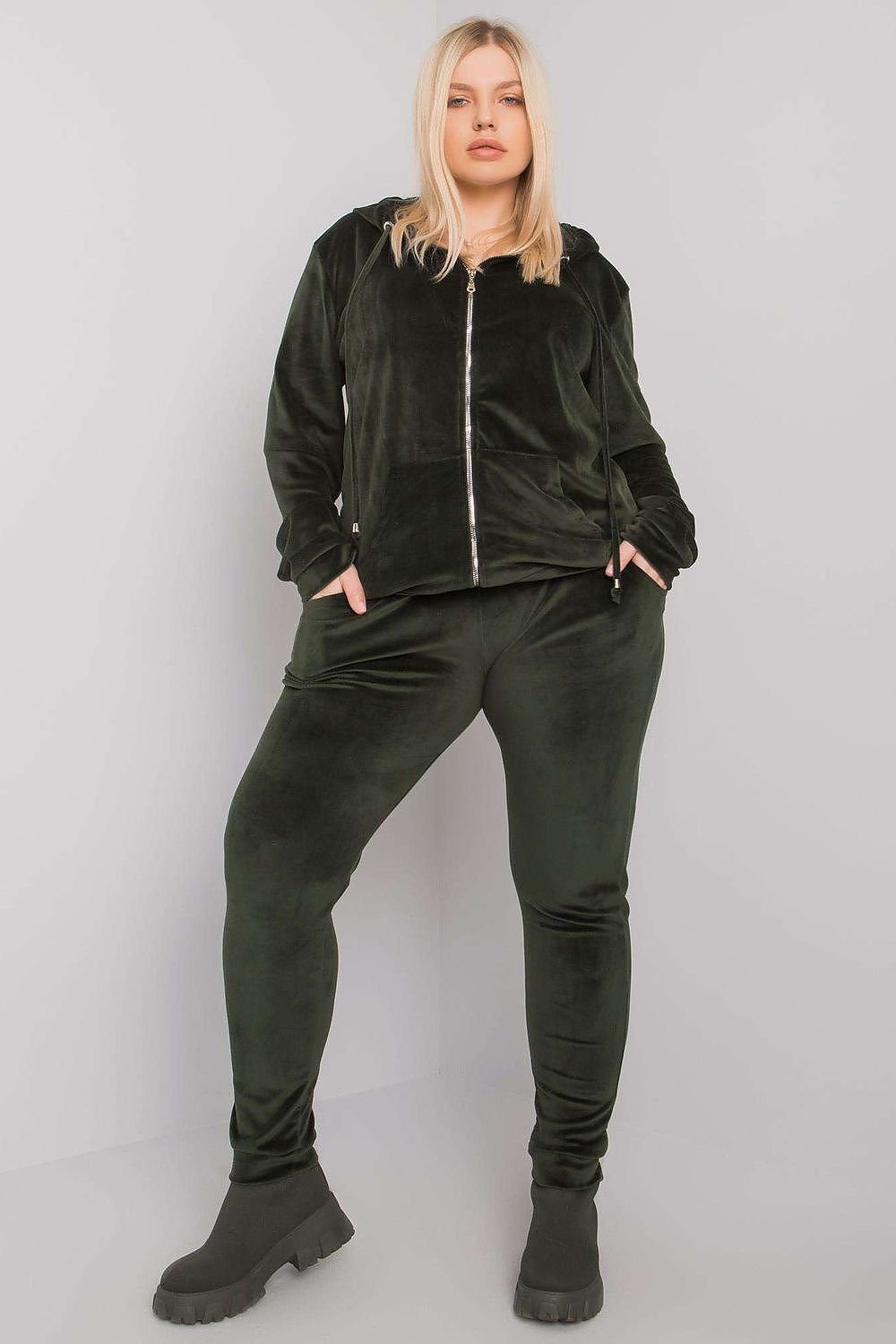 Plus size sett. Relevance til dame fra MS StyleHaven, laget av Bomull, farge Rød, størrelse XXXL, med 45720 ermer, perfekt til casual; dress