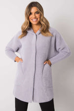 Oppdag vårt utvalg av stilfulle Grå Frakk MBM til dame i ulike størrelser og kvalitetsmaterialer – perfekte til jobb; fritid og alle dager. Rask levering og gode priser hos MS Stylehaven. se mer!