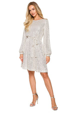 Aftenkjole Moe til dame fra MS StyleHaven, laget av polyester, farge beige, størrelse s, med long ermer, knee lengde, kjolestil a-line, perfekt til dress