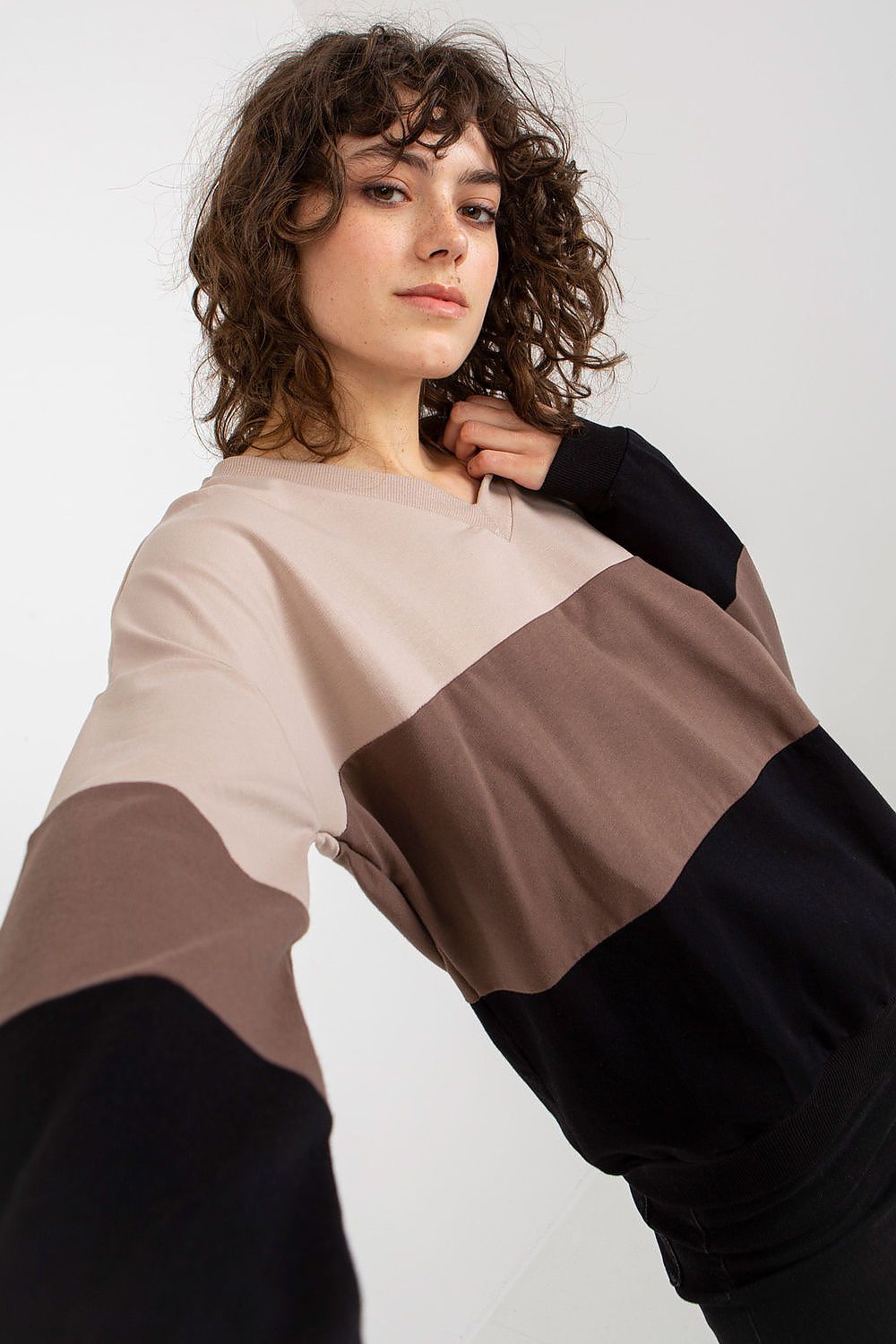 Oppdag vårt utvalg av stilfulle Svart Genser Rue Paris til dame i ulike størrelser og kvalitetsmaterialer – perfekte til jobb; fritid og alle dager. Rask levering og gode priser hos MS Stylehaven. se mer!