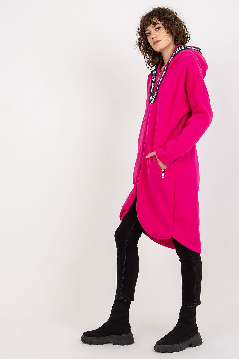 Oppdag vårt utvalg av stilfulle Beige Genser - Relevans til dame i ulike størrelser og kvalitetsmaterialer – perfekte til jobb; fritid og alle dager. Rask levering og gode priser hos MS Stylehaven. se mer!