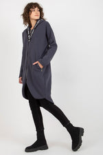 Oppdag vårt utvalg av stilfulle Blå Genser - Relevans til dame i ulike størrelser og kvalitetsmaterialer – perfekte til jobb; fritid og alle dager. Rask levering og gode priser hos MS Stylehaven. se mer!