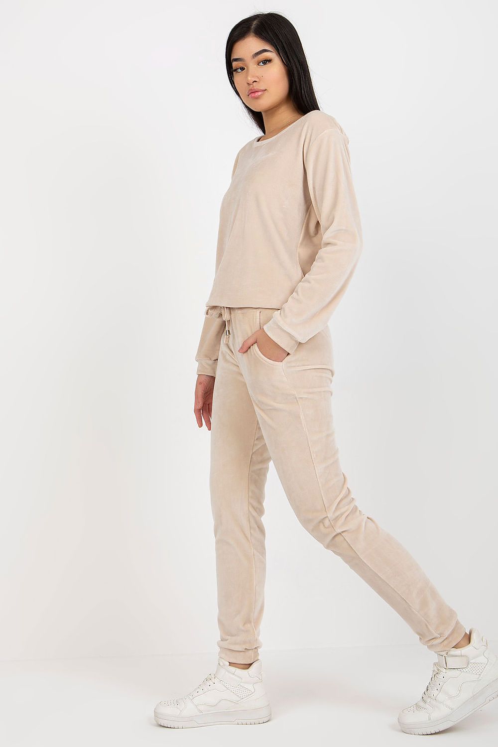 Oppdag vårt utvalg av stilfulle Fiolett Sett Rue Paris til dame i ulike størrelser og kvalitetsmaterialer - perfekte til jobb; fritid og alle dager. Rask levering og gode priser hos MS Stylehaven. se mer!